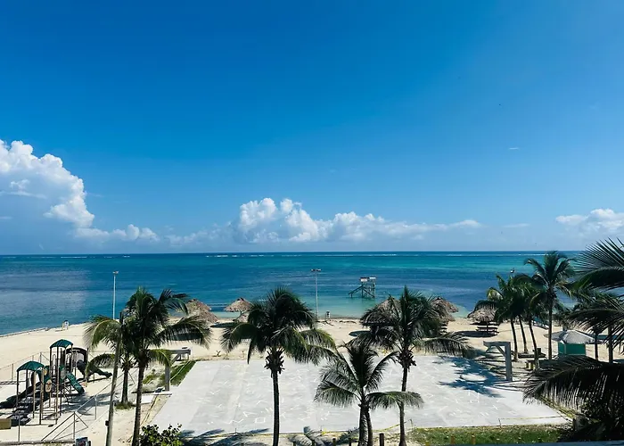 Royal Blue & Golf Cart 3* San Pedro (Ambergris Caye)