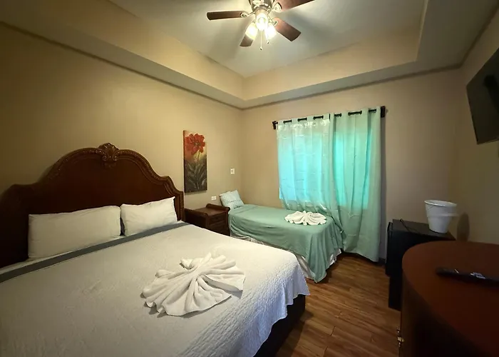 Hotel Royal Blue & Golf Cart San Pedro (Ambergris Caye)