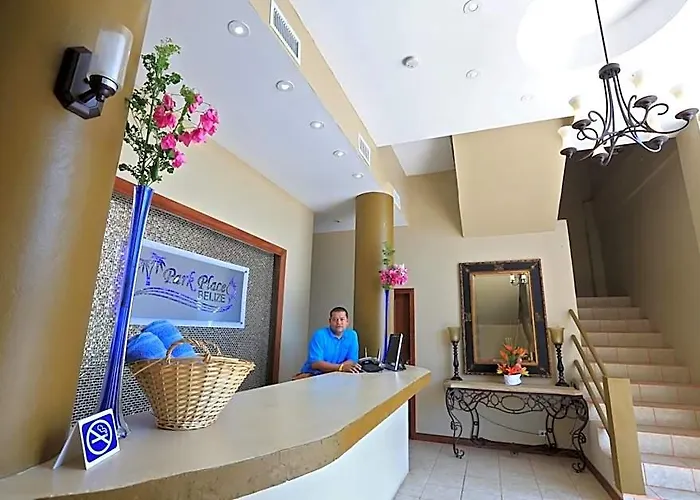 Royal Blue & Golf Cart Hotel San Pedro (Ambergris Caye)