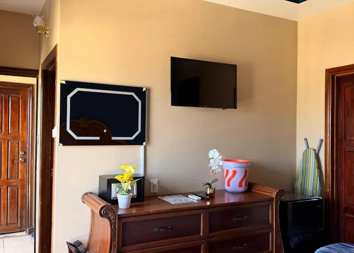 Royal Blue&golf Cart Hotel