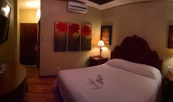 Royal Blue & Golf Cart Hotel 3*