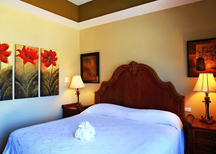 Royal Blue & Golf Cart 3* San Pedro (Ambergris Caye)