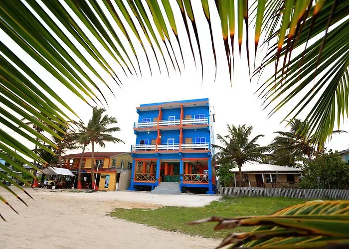 Royal Blue & Golf Cart 3* San Pedro (Ambergris Caye)